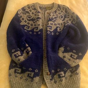 Hand-knitted Sweater from Ecuador!